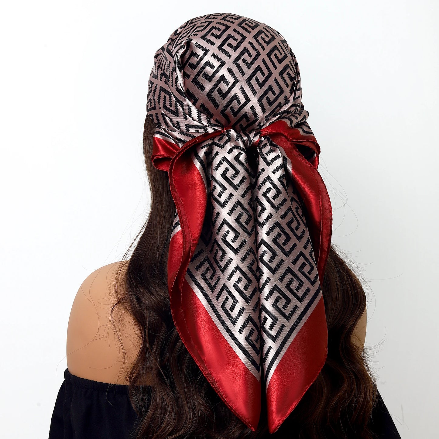 90x90cm Silk Scarf | 2025 Trendy Beach Sunscreen Shawl | Europe & America Style Printed Bandanna for Women - Smooth Wigs
