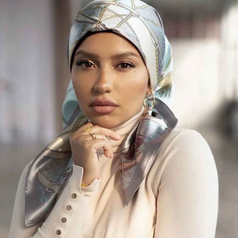 90x90cm Silk Scarf | 2025 Trendy Beach Sunscreen Shawl | Europe & America Style Printed Bandanna for Women - Smooth Wigs