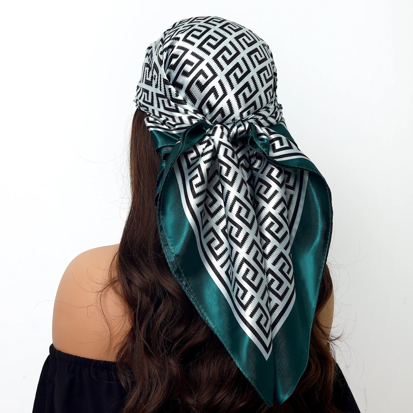 90x90cm Silk Scarf | 2025 Trendy Beach Sunscreen Shawl | Europe & America Style Printed Bandanna for Women - Smooth Wigs