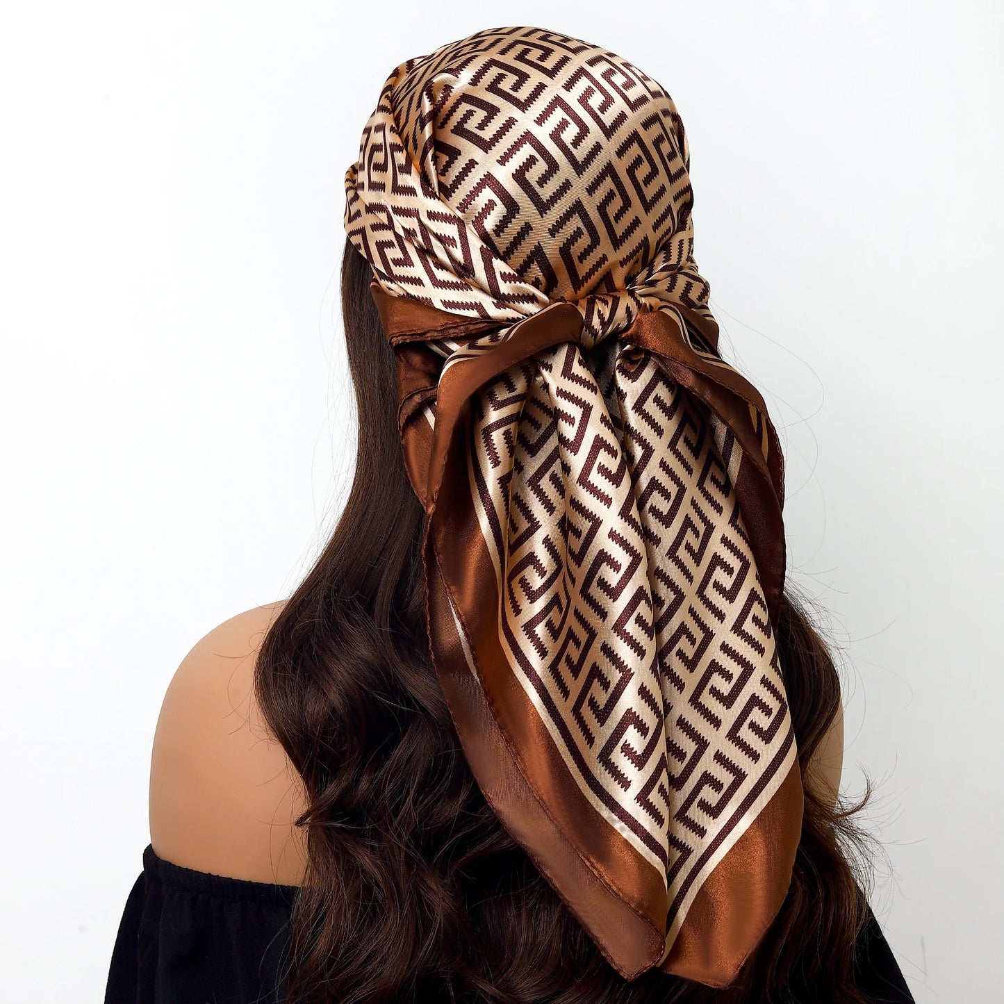 90x90cm Silk Scarf | 2025 Trendy Beach Sunscreen Shawl | Europe & America Style Printed Bandanna for Women - Smooth Wigs