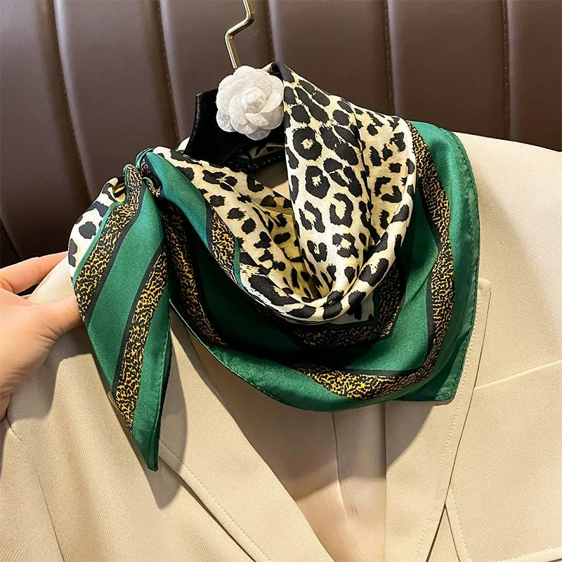 70x70cm Four Seasons Print Silk Scarf | Travel-Friendly Beach Kerchief & Sunscreen Headcloth | Women's Fashion Accessory - Smooth Wigs