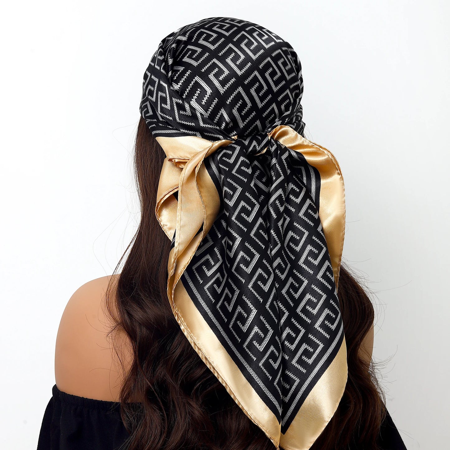 90x90cm Silk Scarf | 2025 Trendy Beach Sunscreen Shawl | Europe & America Style Printed Bandanna for Women - Smooth Wigs