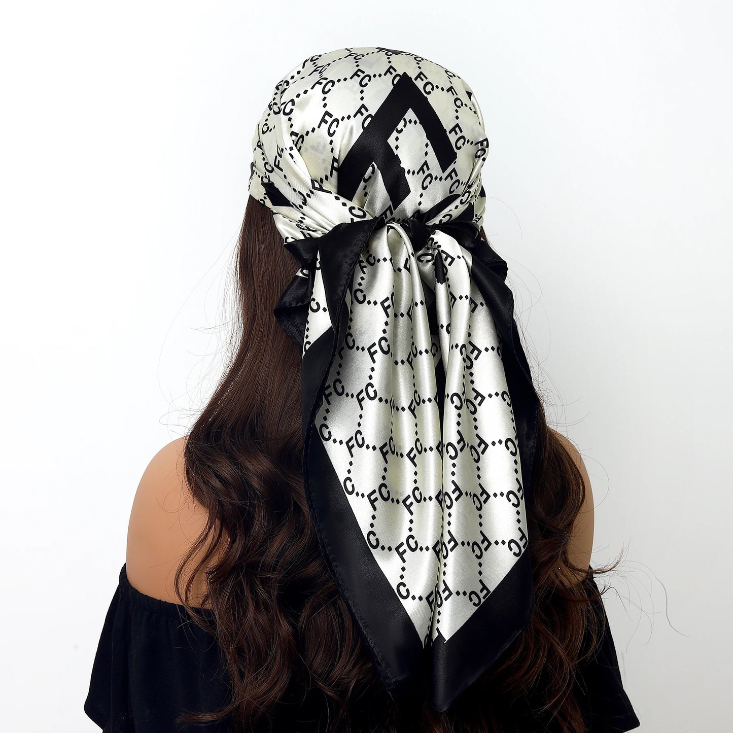 90x90cm Silk Scarf | 2025 Trendy Beach Sunscreen Shawl | Europe & America Style Printed Bandanna for Women - Smooth Wigs